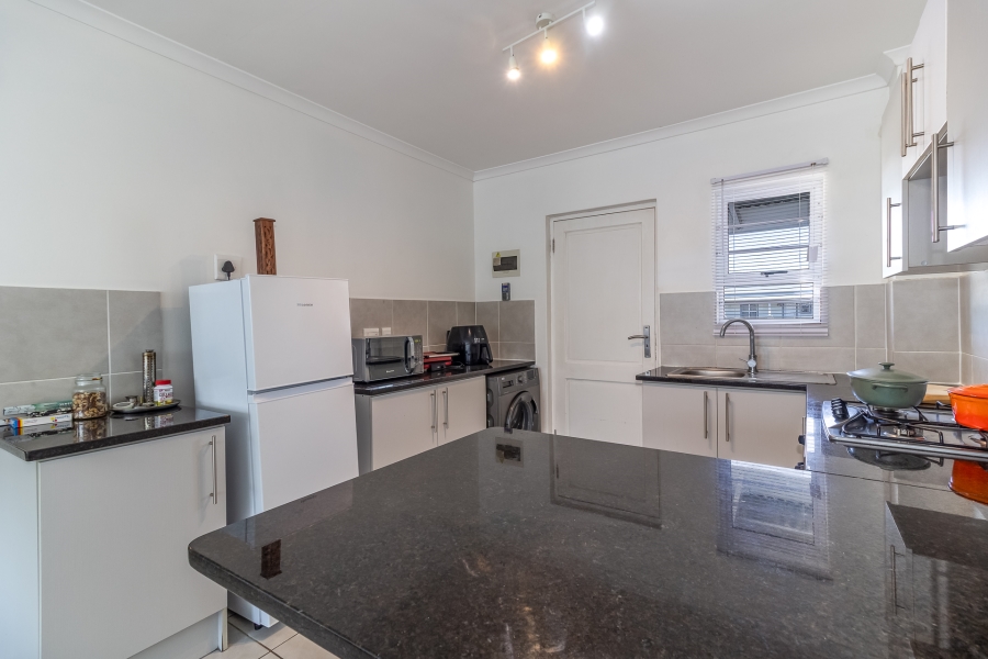 2 Bedroom Property for Sale in Nuutgevonden Western Cape